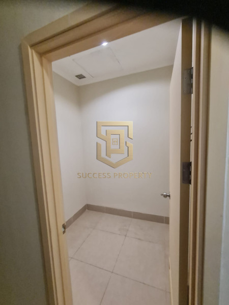 District 8 Tower Infinity High Floor