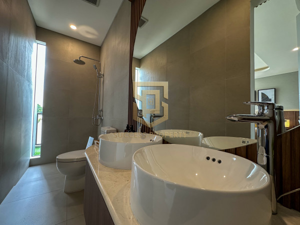 DIJUAL - Puri aria Rumah Luas Tanah 6 x 11 sqm luas bangunan 130 sqm - Jakarta Barat - DKI Jakarta