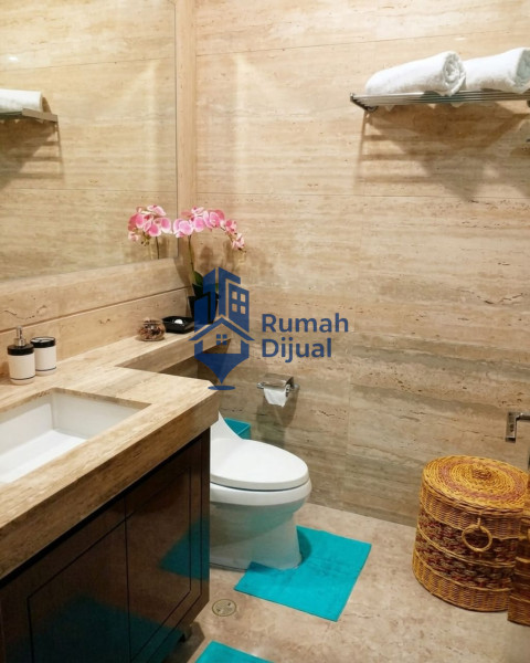 District 8 SCBD Middle Floor