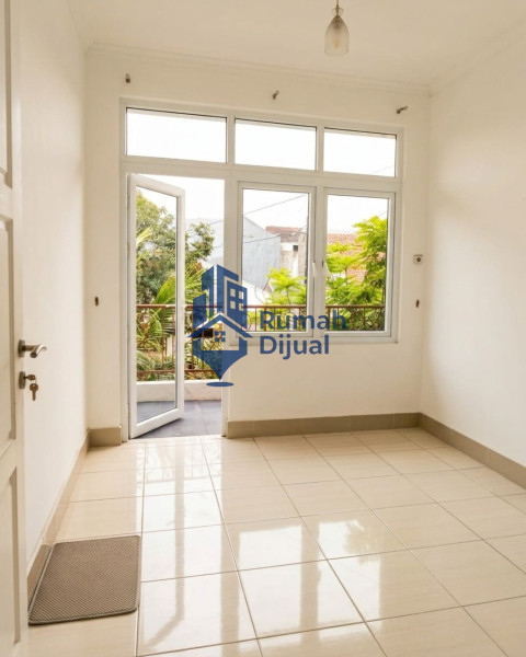 Rumah Kayu Mas Tengah - Jakarta Timur